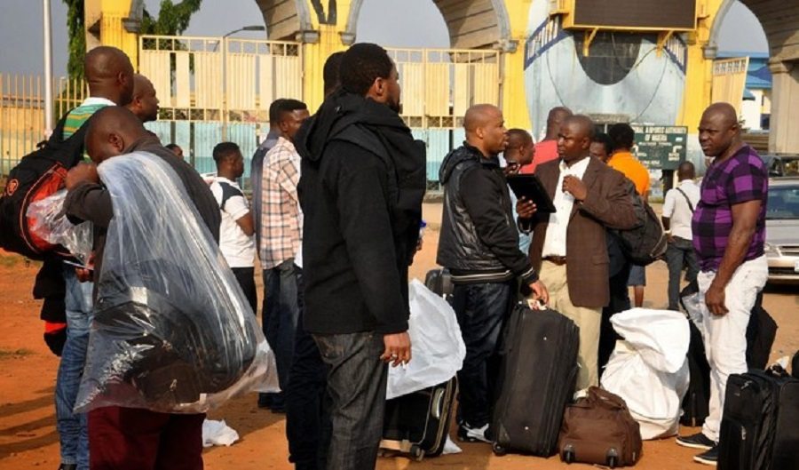 Libyan coast guard rescues over 520 Europe-bound migrants | Arab News