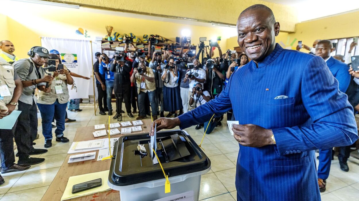 Brice Clotaire Oligui Nguema votes in a polling station in Libreville, capital of Gabon, April 12, 2025. /VCG
