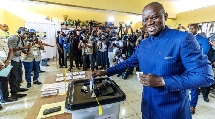 Brice Clotaire Oligui Nguema votes in a polling station in Libreville, capital of Gabon, April 12, 2025. /VCG